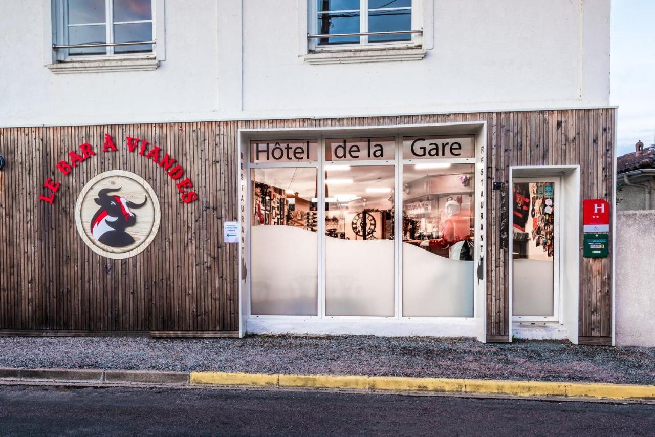Hotel De La Gare Surgères Екстериор снимка